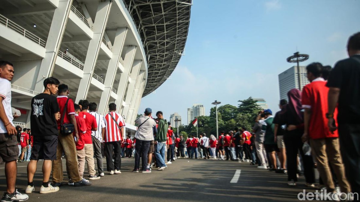 Ilustrasi suporter di Stadion Utama GBK. Foto: Rifkianto Nugroho