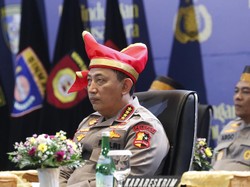 Kapolri Jenderal Listyo Sigit Prabowo Terima 3 Gelar Adat Kerajaan di Sulsel