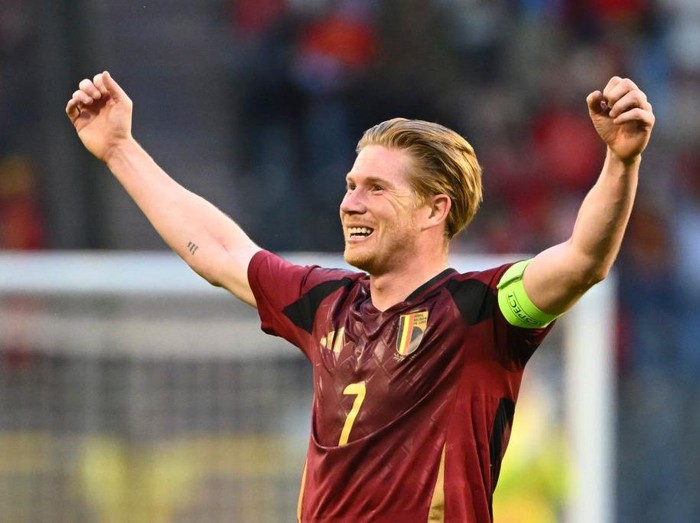 BRUSSELS, BELGIUM - JUNE 05 :  De Bruyne Kevin forward of Belgium celebrates scoring a goal during the international friendly game match between Belgium and Montenegro in preparation of the UEFA Euro 2024 European Football Championship tournament on June 5, 2024 in Brussels, Belgium, 05/06/2024 ( Photo by Vincent Kalut / Photo News via Getty Images)