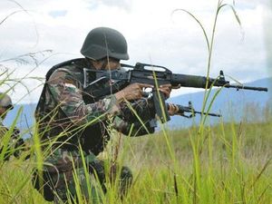 TNI-Polri Rebut Markas KKB di Distrik Bibida Paniai, 1 Pelaku Ditembak Mati TNI-Polri Rebut Markas KKB di Distrik Bibida Paniai, 1 Pelaku Ditembak Mati