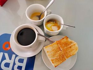 Ini 4 Warung Kopi di Makassar yang Eksis Puluhan Tahun Ini 4 Warung Kopi di Makassar yang Eksis Puluhan Tahun