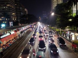 Indonesia Vs Irak Usai, Jalanan Sekitar Stadion GBK Macet Indonesia Vs Irak Usai, Jalanan Sekitar Stadion GBK Macet