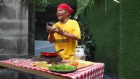 Momen Iwa K Bagikan Tips Masak Daging untuk Idul Adha