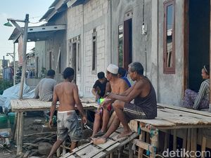 Bahagianya Warga Mondoliko Demak Tempati Rumah Baru Bebas dari Rob Bahagianya Warga Mondoliko Demak Tempati Rumah Baru Bebas dari Rob