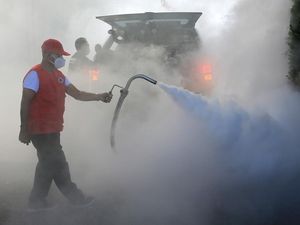 Fogging untuk Basmi Nyamuk Aedes Aegypti di Aceh Fogging untuk Basmi Nyamuk Aedes Aegypti di Aceh