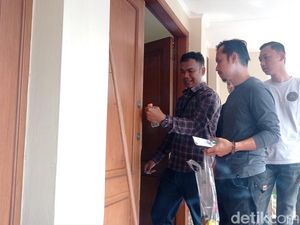 Ini Alasan Pintu yang Terbuka ke Dalam Lebih Aman dan Untung buat Pemilik Rumah Ini Alasan Pintu yang Terbuka ke Dalam Lebih Aman dan Untung buat Pemilik Rumah