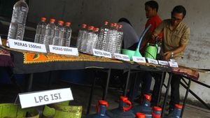 Polisi Ungkap Kasus Pabrik Miras Ilegal di Malang