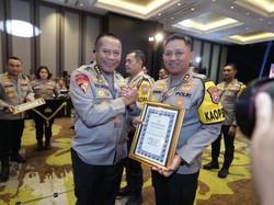 Polres Blitar Kota Diganjar 2 Penghargaan dari Polda Jatim