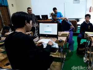 Ortu di Tasik Kesulitan Daftar PPDB Online, Pilih Datang ke Sekolah