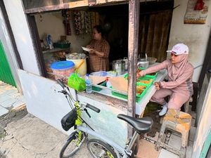 Tantri Kotak Lebih Doyan Makanan Warung dan Tradisional