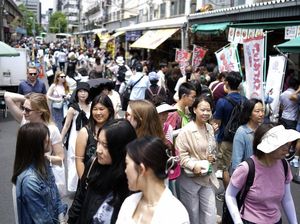 Warlok-Wisatawan di Jepang Pusing dengan Ulah dan Jumlah Turis-Turis Asing
