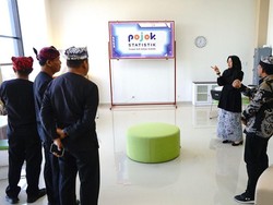 Bupati Ipuk Resmikan Pojok Statistik, Inovasi Buatan Poliwangi