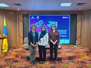 Dr Louise Curham Ungkap Pentingnya Film Sebagai Simbol Diplomatik