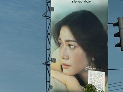 Teman Supportif Bawa Karya Elma Dae ke Billboard Surabaya
