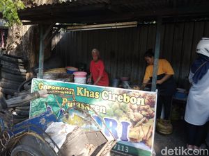 Gorengan Aa Tori yang Melegenda di Cirebon