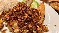 Gurih Berempah Ayam Goreng Lengkuas Legendaris 66 Tahun Lalu