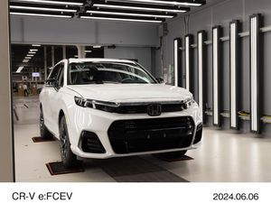 Honda CR-V Hidrogen Mulai Diproduksi Honda CR-V Hidrogen Mulai Diproduksi