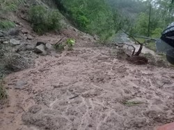 Longsor Terjang 22 Titik di Kota Ambon, 26 KK Terdampak