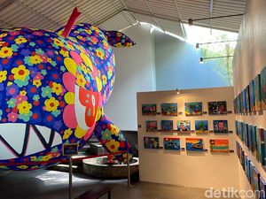 Jalan Braga Full Colour, Ada Pameran Seni yang Lucu Banget Nih