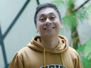 Cerita Raditya Dika Disuruh Pakai Dialek Batak di Film Terbaru Cerita Raditya Dika Disuruh Pakai Dialek Batak di Film Terbaru