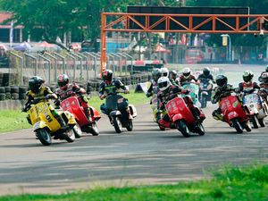 Scooter Prix 2024: Kebut-kebutan Lagi Pakai Vespa Scooter Prix 2024: Kebut-kebutan Lagi Pakai Vespa