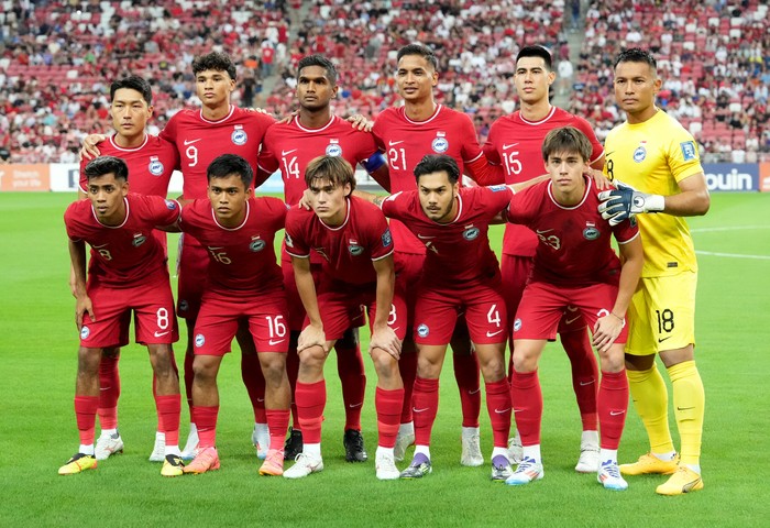 Soccer Football - World Cup - AFC Qualifiers - Singapore v South Korea - National Stadium, Kallang, Singapore - June 6, 2024 Singapore players pose for a team group photo before the match REUTERS/Jeremy Lee