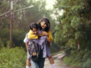 Trending! Ini Lirik Lagu Di Akhir Perang yang Dinyanyikan Nadin Amizah