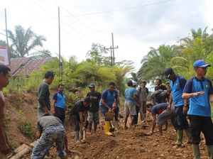 Mimpi Warga 2 Desa di Bengkulu Utara Punya Jalan yang Layak Kini Terwujud Mimpi Warga 2 Desa di Bengkulu Utara Punya Jalan yang Layak Kini Terwujud