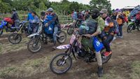Jasa Ojek Naik Gunung Rinjani Bertarif Rp 200.000