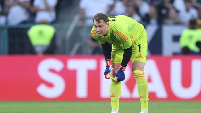 MOENCHENGLADBACH, GERMANY - JUNE 07: Goalkeeper Manuel Neuer of Germany reacts after Giorgos Masouras of Greece scored the teams first goal during the international friendly match between Germany and Greece at Borussia Park Stadium on June 07, 2024 in Moenchengladbach, Germany. (Photo by Alex Grimm/Getty Images)