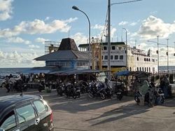 Pelayaran Feri Rute Bira Bulukumba-Pulau Selayar Ditunda Akibat Cuaca Ekstrem