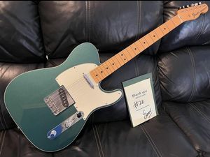 3 Gitar Fender Telecaster Eross Candra Laku Rp 335 Juta buat Bantu Gaza 3 Gitar Fender Telecaster Eross Candra Laku Rp 335 Juta buat Bantu Gaza