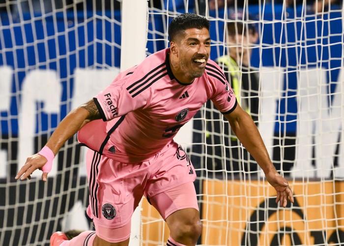 MONTREAL, CANADA - MAY 11:  Luis Suárez #9 of Inter Miami reacts after scoring a goal during the first half against CF Montréal at Saputo Stadium on May 11, 2024 in Montreal, Quebec, Canada.  Inter Miami defeated CF Montréal 3-2.  (Photo by Minas Panagiotakis/Getty Images)