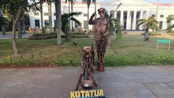 Modal Kreatifitas, Manusia Patung di Kota Tua Bisa Cuan Rp 3 Juta/Hari