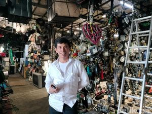 Kisah Sukses Pemilik Mall Rongsok di Depok, Sempat Jadi Apoteker