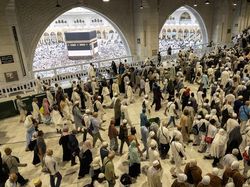 Potret Jemaah Haji dari Berbagai Negara Padati Masjidil Haram