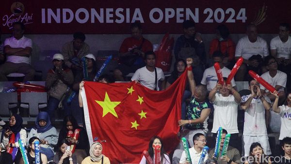 Potret Semangat Penonton Final Indonesia Open 2024
