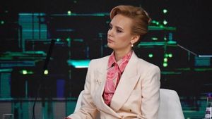 Foto: Putri Vladimir Putin yang Jarang Tersorot, Jadi Pembicara di Forum Publik