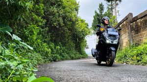 Camping Ceria dengan Yamaha Lexi LX 155: Motor Maxi Dek Rata yang Fungsional