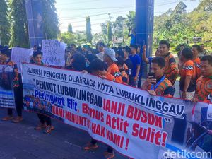 Puluhan Atlet Protes Pertanyakan Bonus ke Pemkot Lubuklinggau
