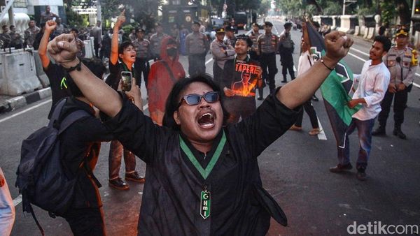 Aksi HMI Tolak Tapera hingga RUU Penyiaran