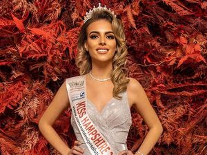 Foto Ratu Kecantikan Gagal Ikut Miss England, Tiba-tiba Sakit & Jadi Lumpuh