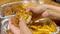 Gerai Albaik Versi Lokal Ini Jual Fried Chicken yang Gurih Berempah