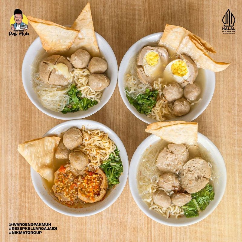 Usaha bakso milik artis