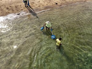 Bersih-bersih Totalitas di Labuan Bajo, dari Pantai-Bawah Laut Bersih-bersih Totalitas di Labuan Bajo, dari Pantai-Bawah Laut