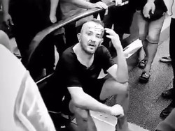 Bule Rampas Truk di Bali Hampir Dimassa