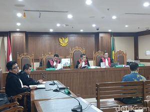 Kasus Korupsi BTS, Edward Hutahaean Dituntut 3 Tahun Penjara