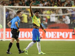 Pelatih Timnas Brasil ke Media: Jangan Gembar-gemborkan Endrick Pelatih Timnas Brasil ke Media: Jangan Gembar-gemborkan Endrick