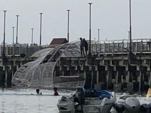 Jembatan Cinta yang Ikonik di Pulau Tidung Ambruk Diempas Puting Beliung
