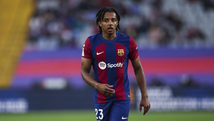 BARCELONA, SPAIN - MAY 19: Jules Kounde of FC Barcelona looks on during the LaLiga EA Sports match between FC Barcelona and Rayo Vallecano at Estadi Olimpic Lluis Companys on May 19, 2024 in Barcelona, Spain. (Photo by Eric Alonso/Getty Images)